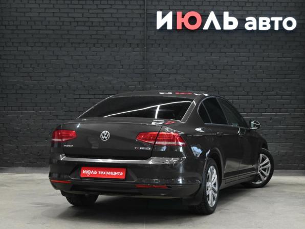 Volkswagen Passat B8 с пробегом 2015 года, цена 1 360 000 рублей, 240397 км, седан, Автокод Объявления