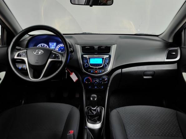 Hyundai Solaris I с пробегом 2011 года, цена 595 000 рублей, 204144 км, хэтчбек, Автокод Объявления