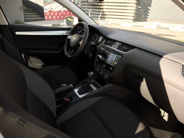 Skoda Octavia III (A7) Рестайлинг с пробегом 2019 года, цена 1 948 000 рублей, 65556 км, лифтбек, Автокод Объявления