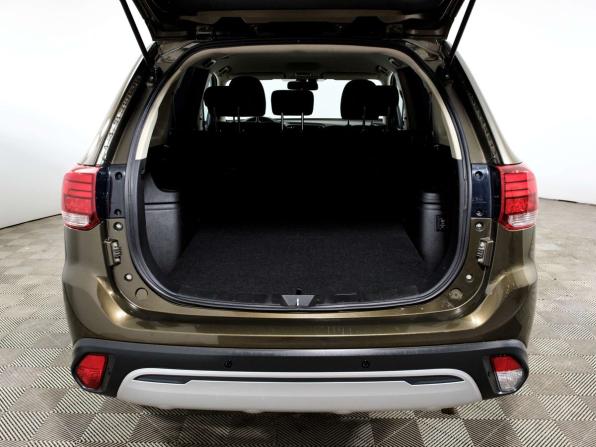 Mitsubishi Outlander III Рестайлинг 2 с пробегом 2018 года, цена 1 698 000 рублей, 156725 км, внедорожник, Автокод Объявления