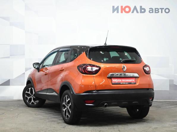 Renault Kaptur I с пробегом 2017 года, цена 1 445 000 рублей, 96100 км, внедорожник, Автокод Объявления