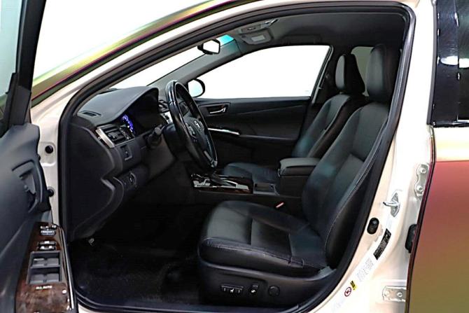 Toyota Camry VII (XV50) Рестайлинг 2 с пробегом 2017 года, цена 2 549 000 рублей, 73000 км, седан, Автокод Объявления