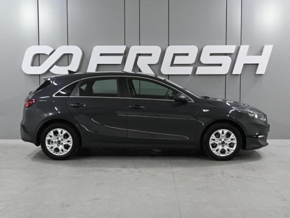 Kia Ceed III Рестайлинг с пробегом 2022 года, цена 2 199 000 рублей, 60984 км, хэтчбек, Автокод Объявления