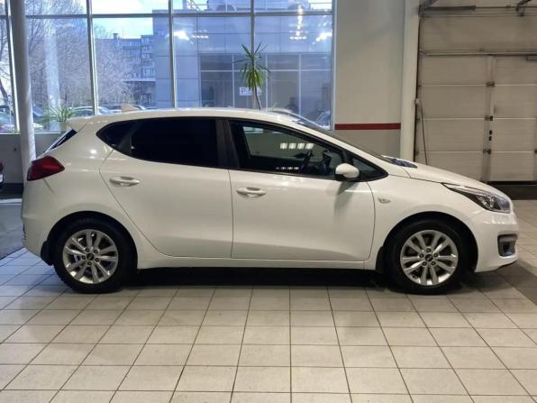 Kia Ceed II Рестайлинг с пробегом 2017 года, цена 1 459 000 рублей, 122837 км, хэтчбек, Автокод Объявления