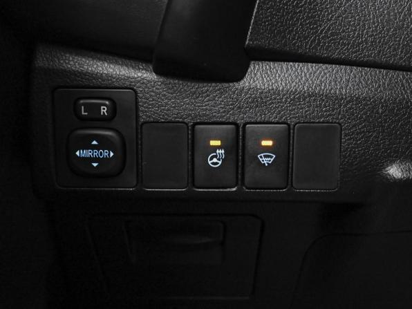 Toyota Corolla XI (E160 E170 E180) Рестайлинг 1 с пробегом 2018 года, цена 1 580 000 рублей, 119277 км, седан, Автокод Объявления