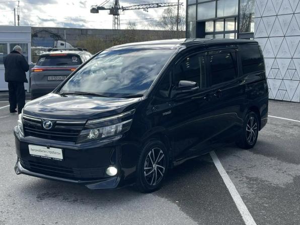 Toyota Voxy III (R80) с пробегом 2015 года, цена 1 785 000 рублей, 152470 км, минивэн, Автокод Объявления