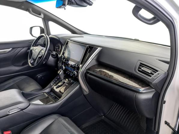 Toyota Alphard III Рестайлинг с пробегом 2021 года, цена 7 150 000 рублей, 52278 км, минивэн, Автокод Объявления