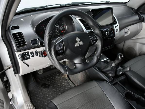 Mitsubishi Pajero Sport II Рестайлинг с пробегом 2013 года, цена 1 400 000 рублей, 312486 км, внедорожник, Автокод Объявления
