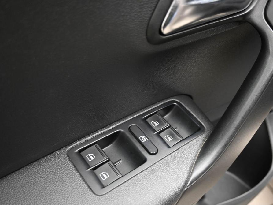 Volkswagen Polo V Рестайлинг Ростов-на-Дону  - изображение 20