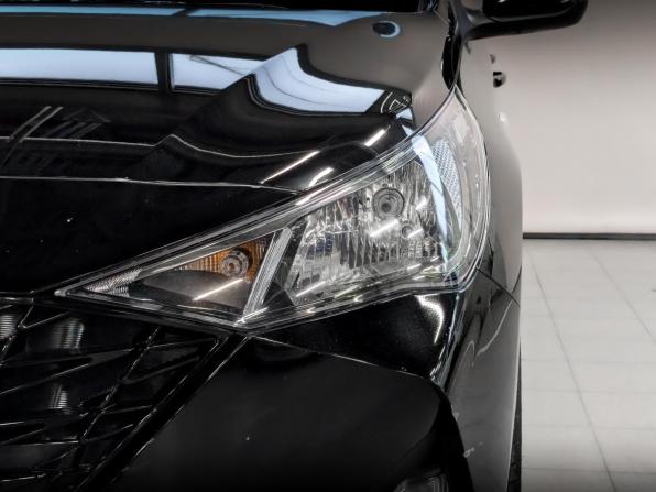 Hyundai Solaris II Рестайлинг с пробегом 2022 года, цена 1 699 000 рублей, 61441 км, седан, Автокод Объявления