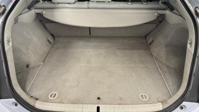 Toyota Prius III (XW30) с пробегом 2009 года, цена 790 000 рублей, 218880 км, лифтбек, Автокод Объявления