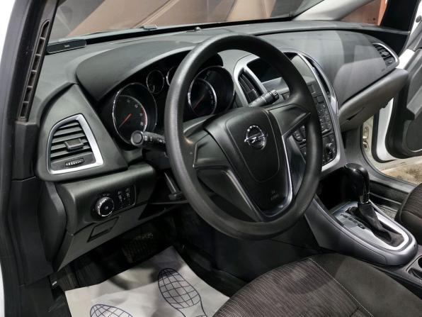 Opel Astra J Рестайлинг с пробегом 2013 года, цена 900 000 рублей, 115678 км, хэтчбек, Автокод Объявления
