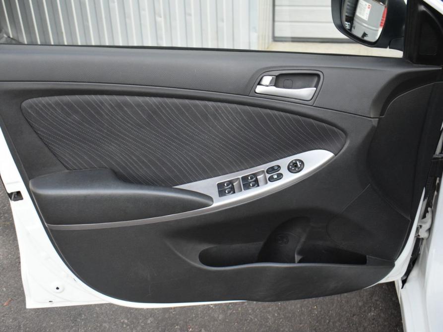 Hyundai Solaris I Рестайлинг Мурманск  - изображение 8