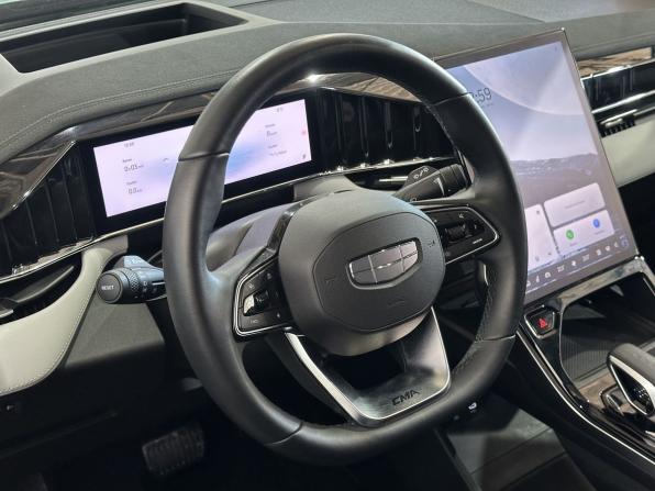 Geely Atlas II с пробегом 2024 года, цена 2 620 000 рублей, 44219 км, внедорожник, Автокод Объявления