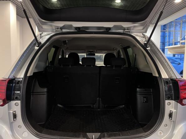 Mitsubishi Outlander III Рестайлинг 3 с пробегом 2021 года, цена 1 990 000 рублей, 114830 км, внедорожник, Автокод Объявления