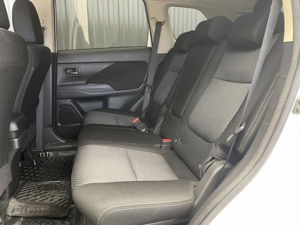 Mitsubishi Outlander III Рестайлинг 2 с пробегом 2017 года, цена 1 447 000 рублей, 270002 км, внедорожник, Автокод Объявления