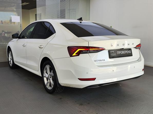 Skoda Octavia IV (A8) с пробегом 2021 года, цена 2 200 000 рублей, 92145 км, лифтбек, Автокод Объявления
