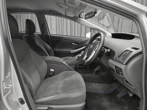 Toyota Prius III (XW30) с пробегом 2010 года, цена 899 000 рублей, 245000 км, лифтбек, Автокод Объявления