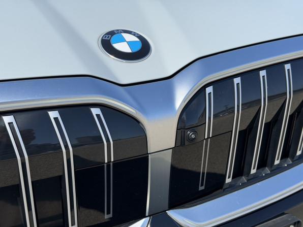 BMW 5 серии VIII (G60/G61/G68) с пробегом 2024 года, цена 7 800 000 рублей, 17551 км, седан, Автокод Объявления