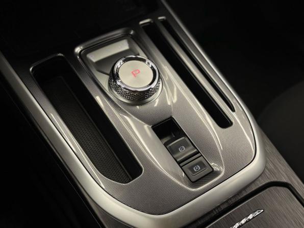 Haval Jolion I Рестайлинг с пробегом 2024 года, цена 1 910 999 рублей, 36900 км, внедорожник, Автокод Объявления
