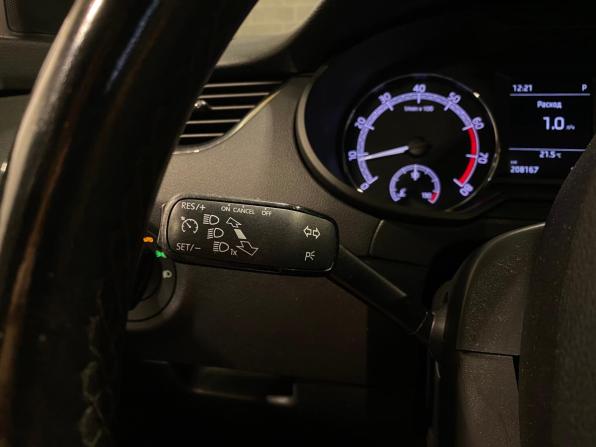 Skoda Octavia III (A7) Рестайлинг с пробегом 2019 года, цена 1 525 000 рублей, 208166 км, лифтбек, Автокод Объявления