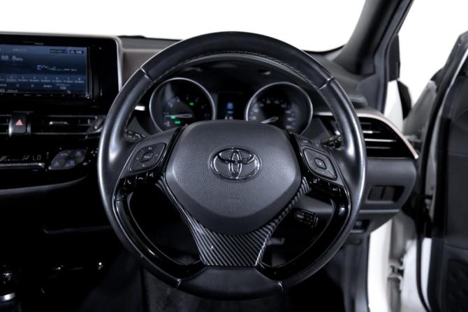 Toyota C-HR I с пробегом 2018 года, цена 2 240 000 рублей, 80188 км, внедорожник, Автокод Объявления
