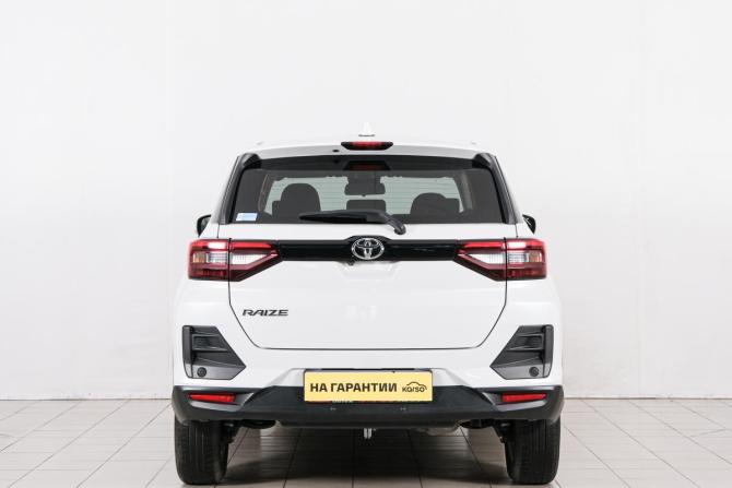 Toyota Raize I с пробегом 2022 года, цена 1 849 000 рублей, 40012 км, внедорожник, Автокод Объявления