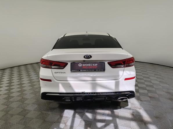 Kia Optima IV Рестайлинг с пробегом 2018 года, цена 1 699 000 рублей, 178986 км, седан, Автокод Объявления
