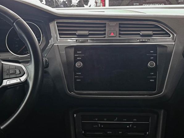 Volkswagen Tiguan II Рестайлинг с пробегом 2020 года, цена 2 630 000 рублей, 98765 км, внедорожник, Автокод Объявления