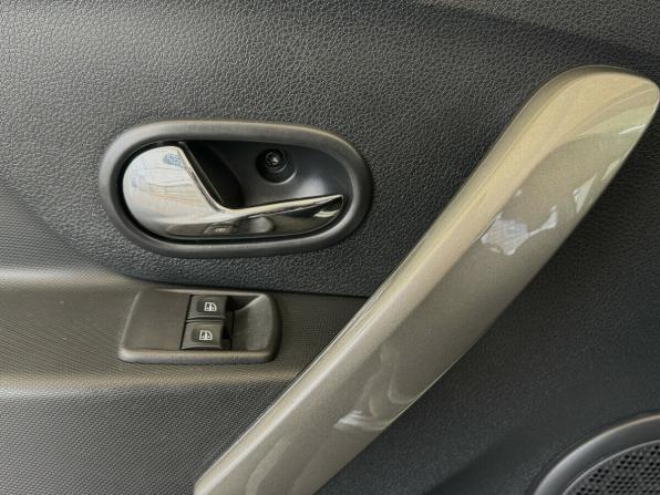 Renault Sandero II Рестайлинг с пробегом 2020 года, цена 1 290 000 рублей, 57715 км, хэтчбек, Автокод Объявления