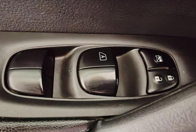 Nissan X-Trail III Рестайлинг с пробегом 2022 года, цена 3 320 000 рублей, 64101 км, внедорожник, Автокод Объявления