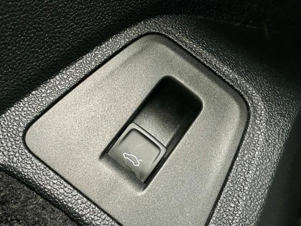 Volkswagen Tiguan II Рестайлинг с пробегом 2021 года, цена 2 270 000 рублей, 55300 км, внедорожник, Автокод Объявления