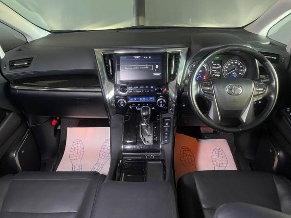 Toyota Alphard III Рестайлинг с пробегом 2018 года, цена 5 995 000 рублей, 39139 км, минивэн, Автокод Объявления