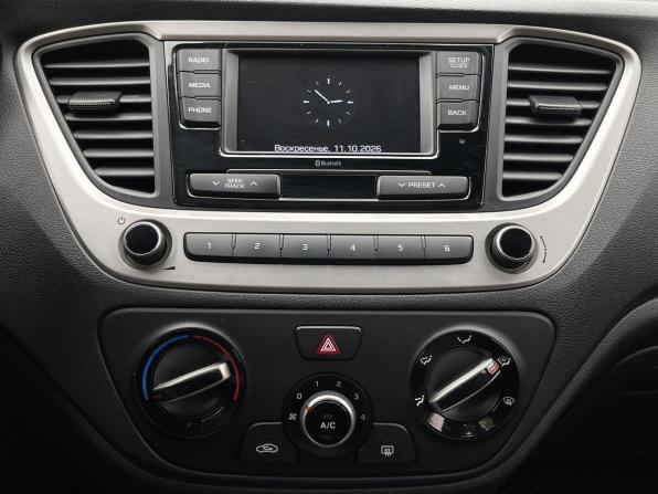 Hyundai Solaris II с пробегом 2018 года, цена 1 275 000 рублей, 125350 км, седан, Автокод Объявления
