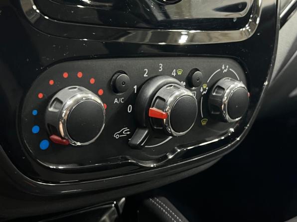 Renault Kaptur I Рестайлинг с пробегом 2021 года, цена 1 750 000 рублей, 31000 км, внедорожник, Автокод Объявления