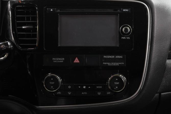 Mitsubishi Outlander III Рестайлинг 2 с пробегом 2015 года, цена 2 049 000 рублей, 166420 км, внедорожник, Автокод Объявления