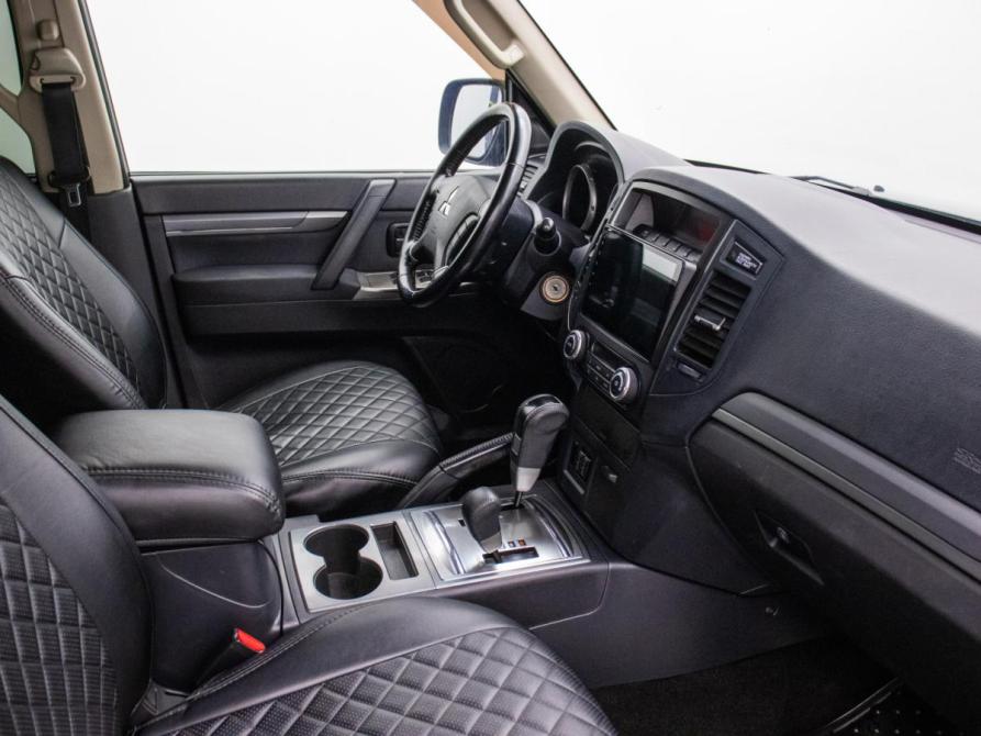 Mitsubishi Pajero IV Рестайлинг 1 Москва  - изображение 10