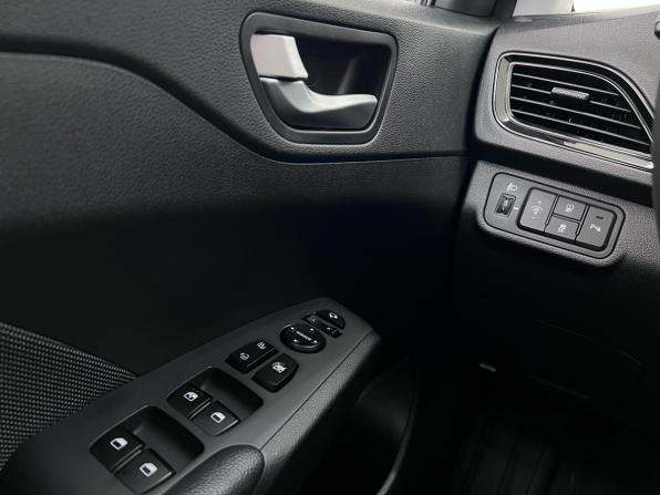Hyundai Solaris II Рестайлинг с пробегом 2021 года, цена 1 650 000 рублей, 94222 км, седан, Автокод Объявления