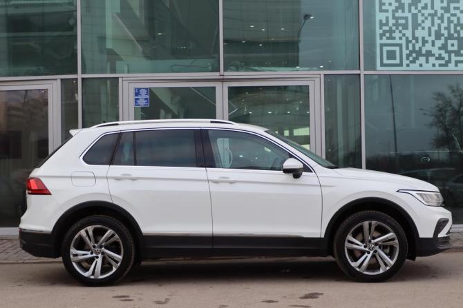 Volkswagen Tiguan II Рестайлинг с пробегом 2021 года, цена 3 090 000 рублей, 100224 км, внедорожник, Автокод Объявления