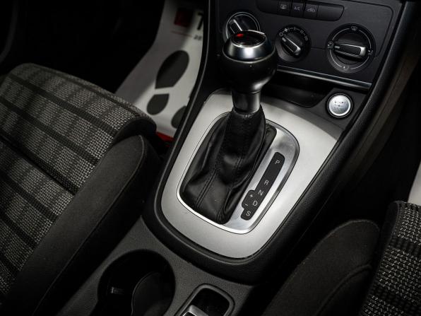 Audi Q3 I (8U) Рестайлинг с пробегом 2015 года, цена 1 530 000 рублей, 89426 км, внедорожник, Автокод Объявления