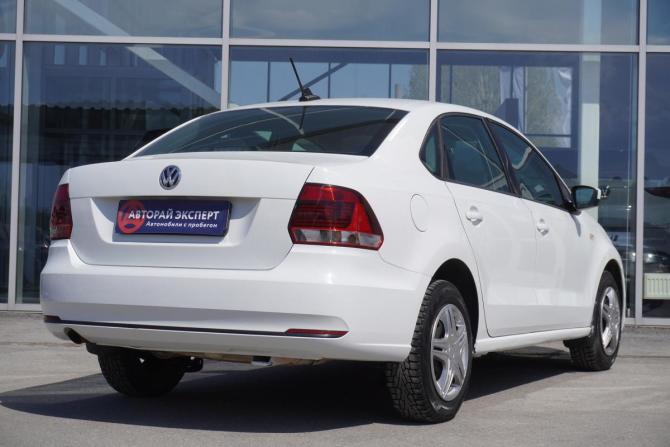 Volkswagen Polo V Рестайлинг с пробегом 2018 года, цена 840 000 рублей, 245992 км, седан, Автокод Объявления