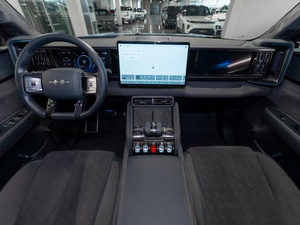 BYD FangChengBao Leopard 5 I с пробегом 2024 года, цена 5 630 000 рублей, 38076 км, внедорожник, Автокод Объявления