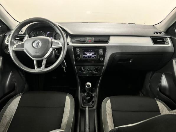 Skoda Rapid I с пробегом 2017 года, цена 970 000 рублей, 151000 км, лифтбек, Автокод Объявления