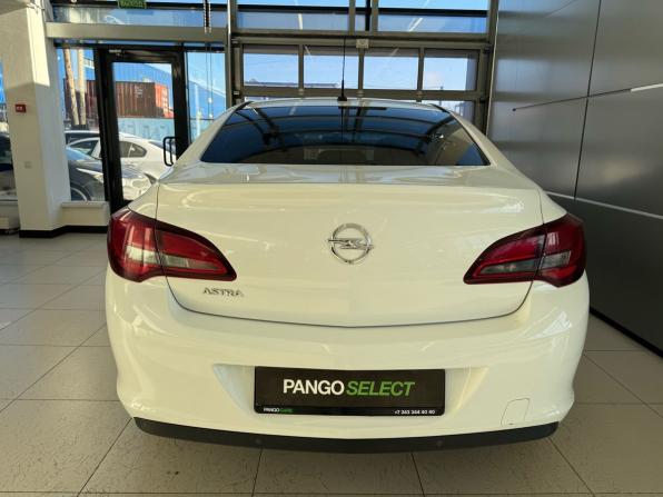 Opel Astra J Рестайлинг с пробегом 2013 года, цена 849 000 рублей, 154350 км, седан, Автокод Объявления