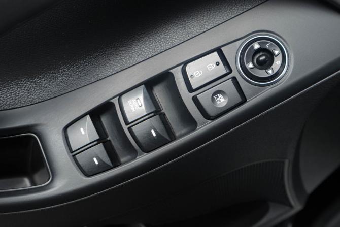 Hyundai Elantra V (MD) Рестайлинг с пробегом 2015 года, цена 1 379 000 рублей, 197000 км, седан, Автокод Объявления