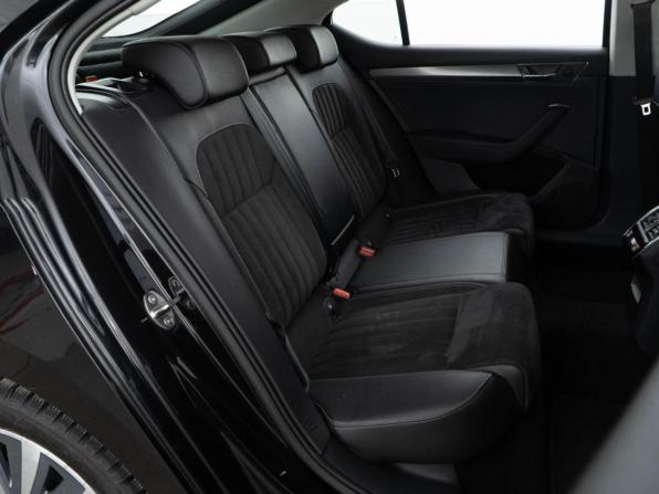 Skoda Superb III Рестайлинг с пробегом 2021 года, цена 2 050 077 рублей, 247188 км, лифтбек, Автокод Объявления