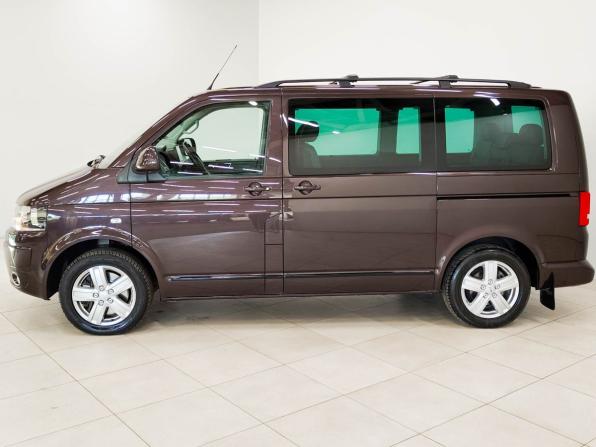 Volkswagen Multivan T5 Рестайлинг с пробегом 2011 года, цена 2 280 300 рублей, 268843 км, минивэн, Автокод Объявления