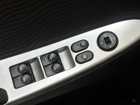 Hyundai Solaris I с пробегом 2014 года, цена 980 000 рублей, 121120 км, седан, Автокод Объявления
