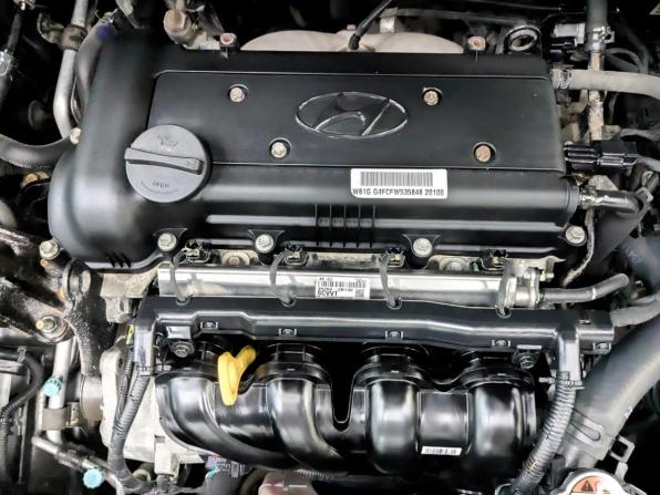 Hyundai Solaris I Рестайлинг с пробегом 2015 года, цена 1 165 000 рублей, 72454 км, седан, Автокод Объявления
