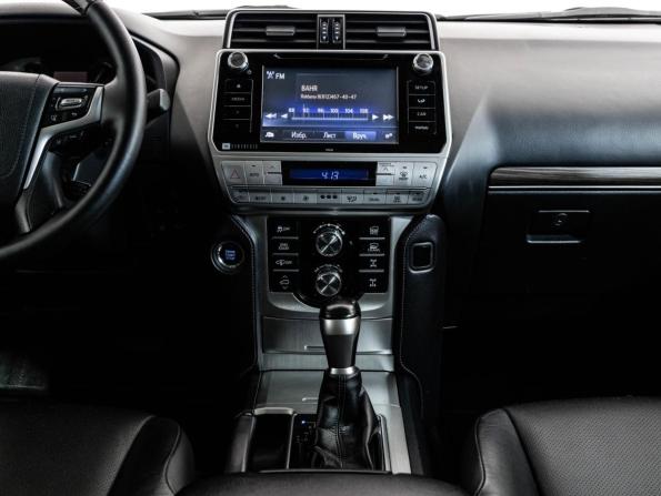 Toyota Land Cruiser Prado 150 Series Рестайлинг 2 с пробегом 2017 года, цена 4 499 000 рублей, 129508 км, внедорожник, Автокод Объявления